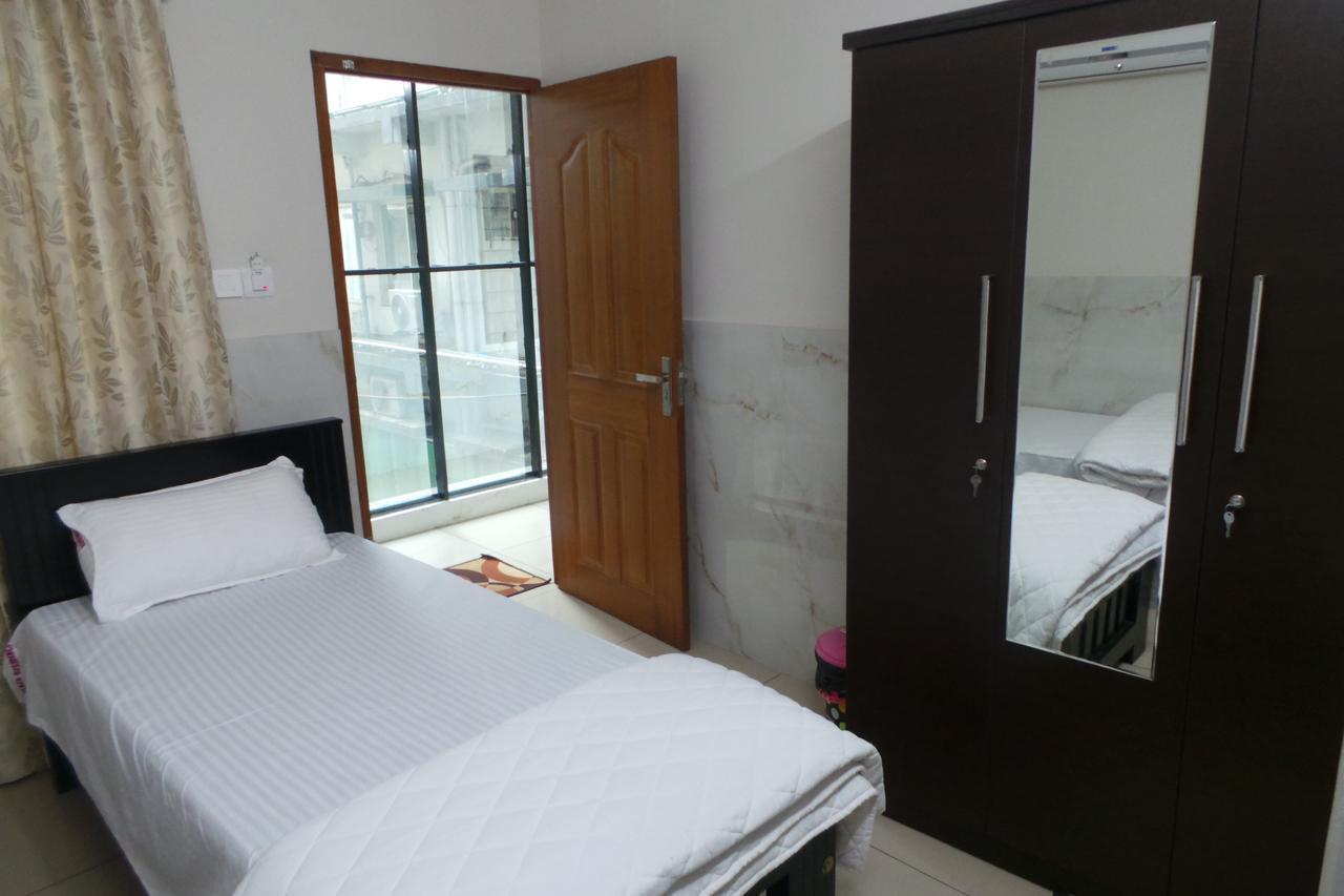 Plaza Residency Hotel Кожикод Екстериор снимка